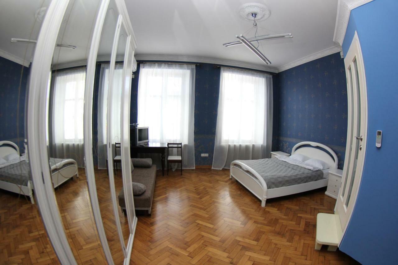 Orpheus Hostel And Apartments Одесса Экстерьер фото