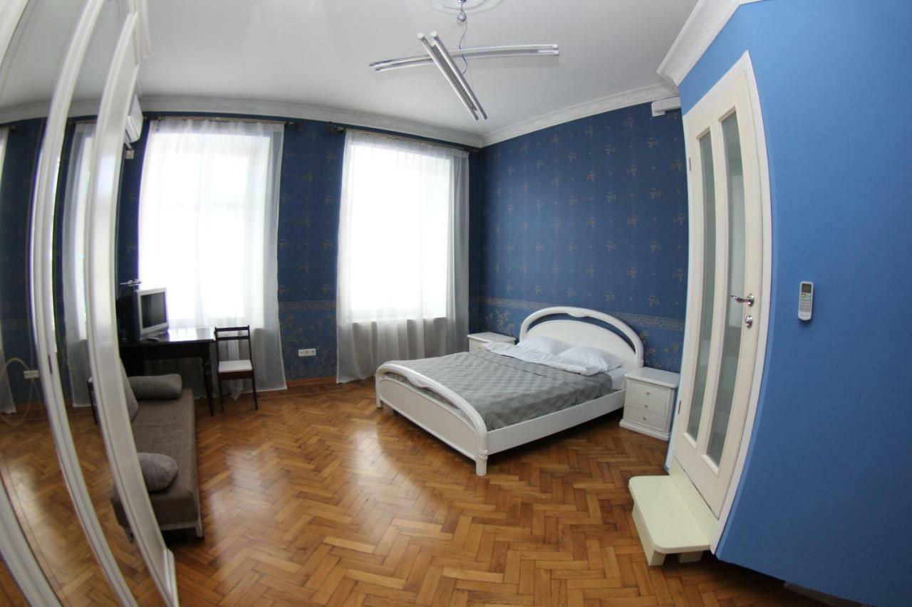 Orpheus Hostel And Apartments Одесса Экстерьер фото